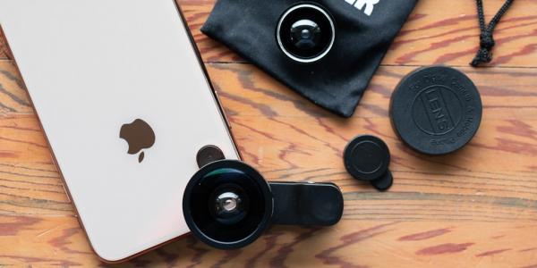 4 Great Equipment for Vlogging on iPhone: Lens Attachment